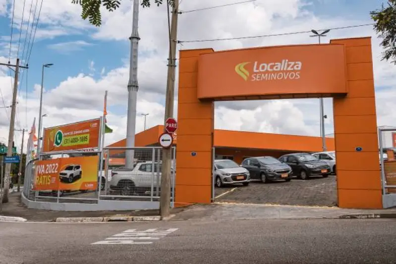 letreiro luminoso para fachada de loja